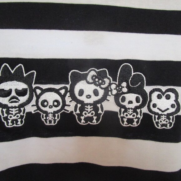 NEW W/TAGS FOREVER 21 HELLO KITTY & FRIENDS HALLOWEEN SKELETON CROP TOP~SIZE 2XL - Picture 9 of 17
